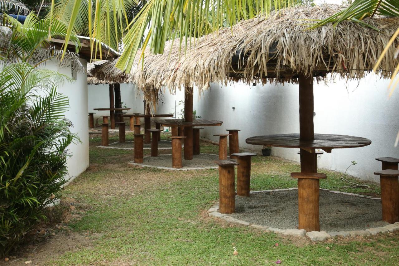 Sea Zone Resort Mirissa Luaran gambar